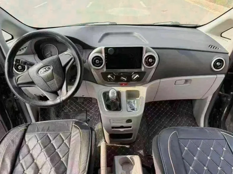 江淮瑞风 后面外观一