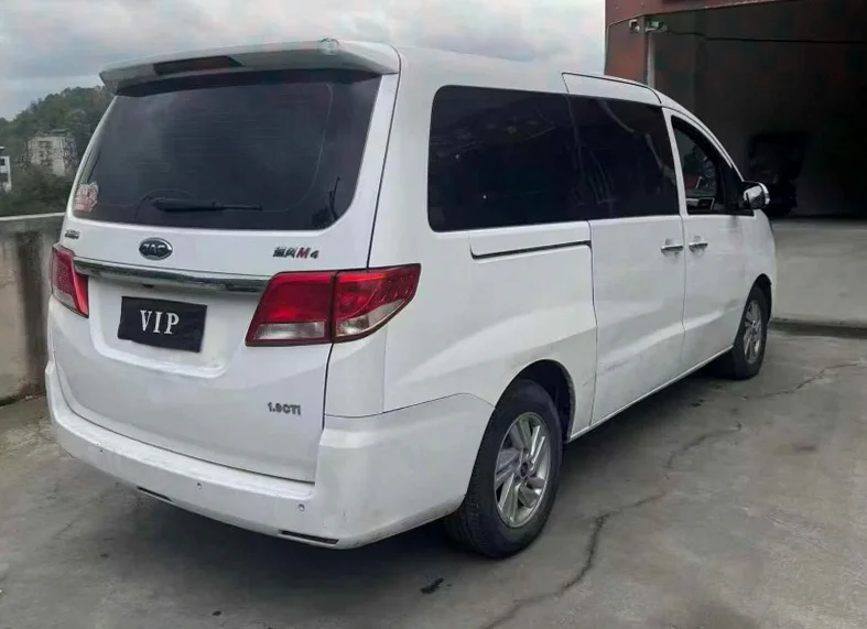 江淮瑞风 内饰前排