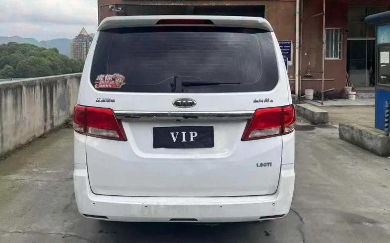 江淮瑞风 内饰后排