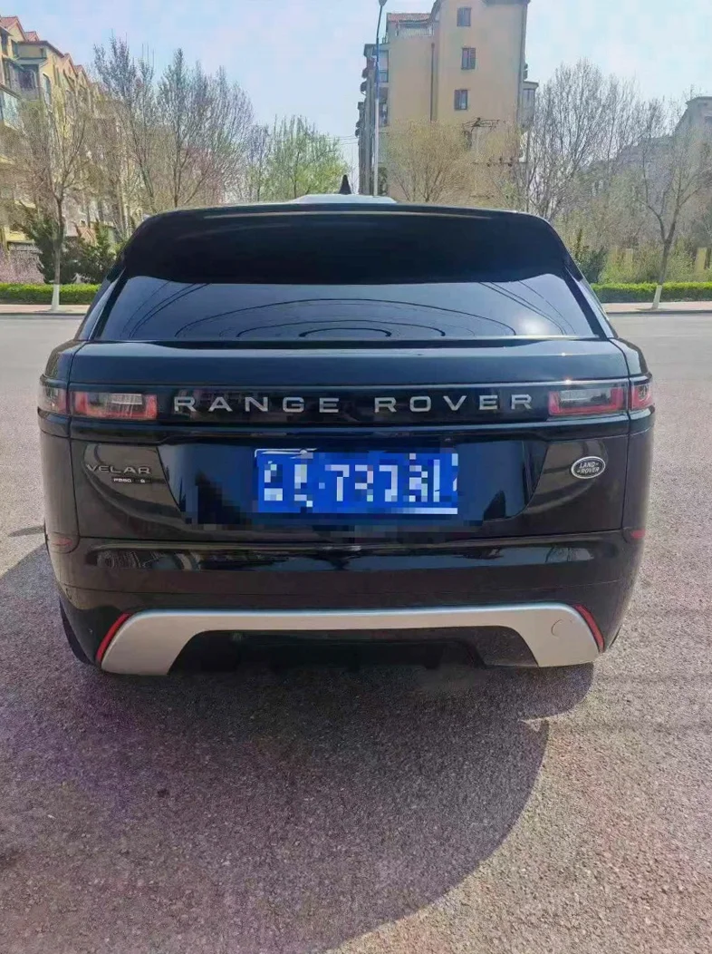 路虎揽胜星脉 内饰后排