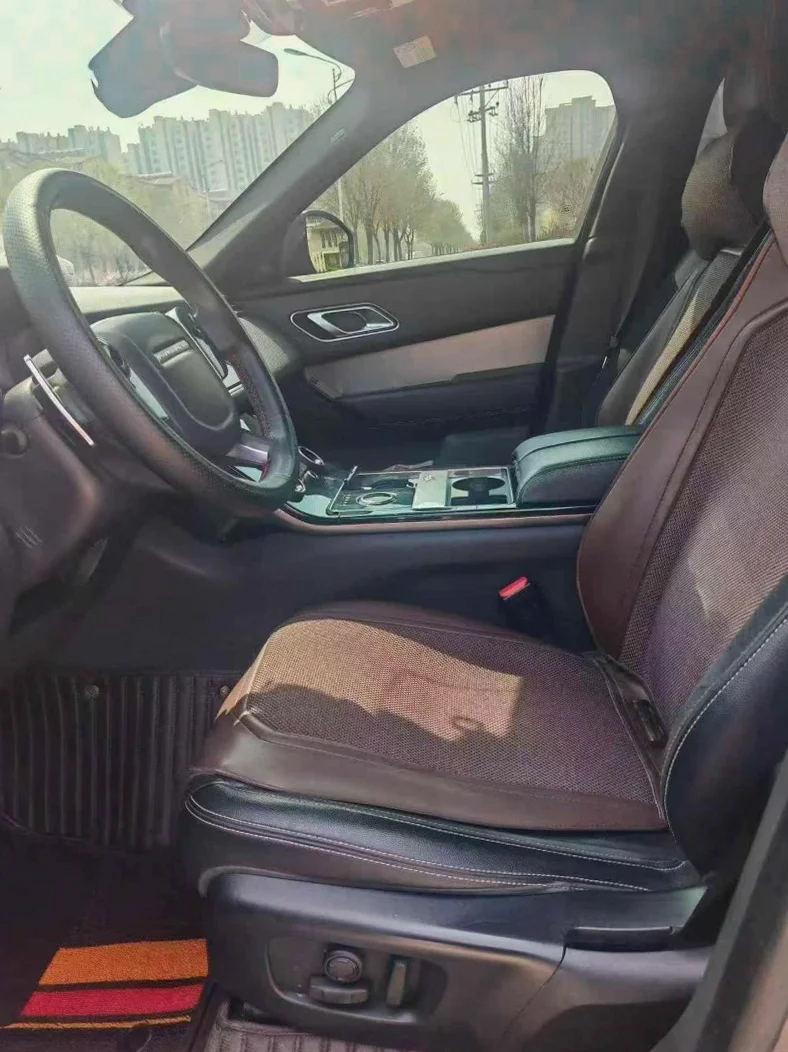 路虎揽胜星脉 后面外观二