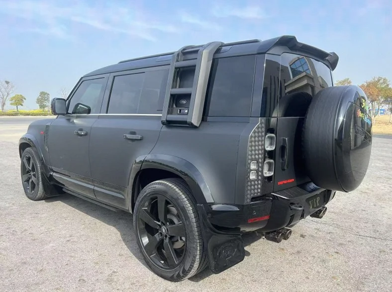 路虎卫士 内饰后排