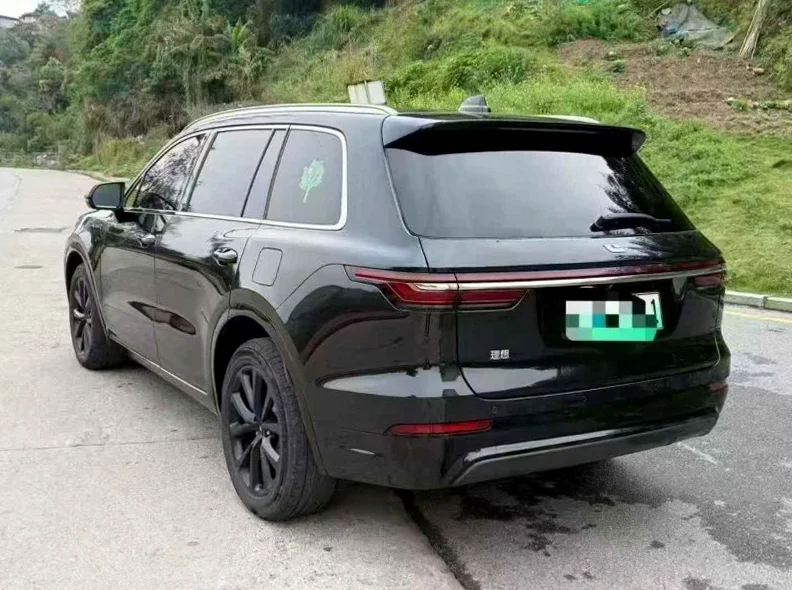 理想ONE 内饰后排