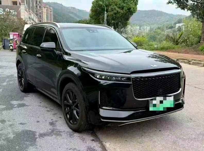 理想ONE 正面外观二