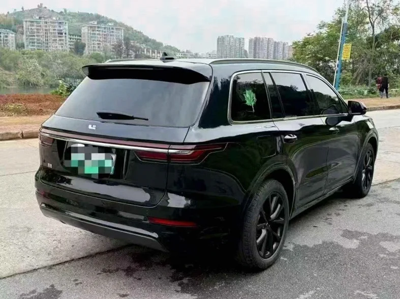 理想ONE 内饰前排