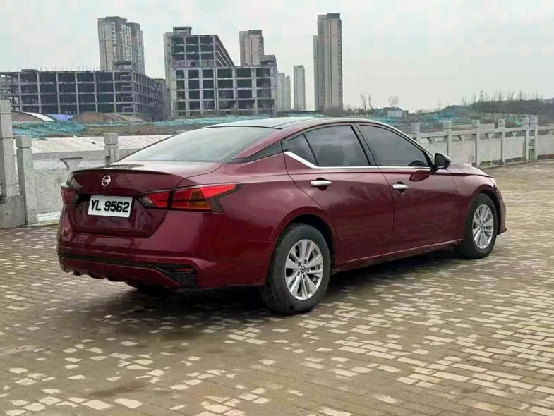 日产天籁 内饰前排