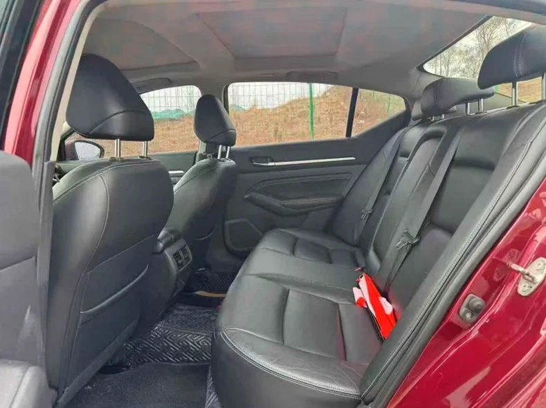 日产天籁 后面外观二