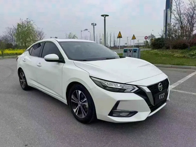 日产轩逸 正面外观二