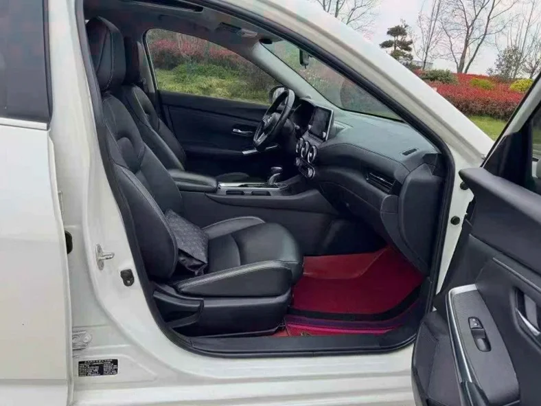 日产轩逸 后面外观三