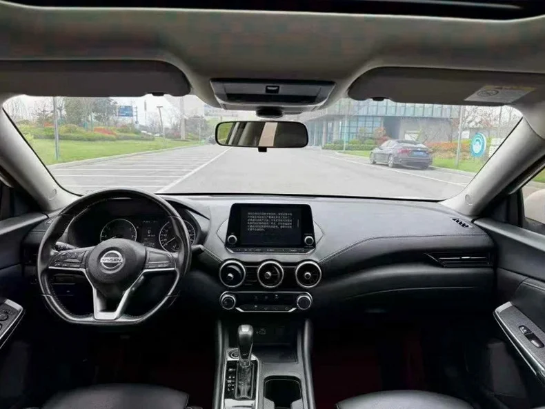 日产轩逸 内饰前排