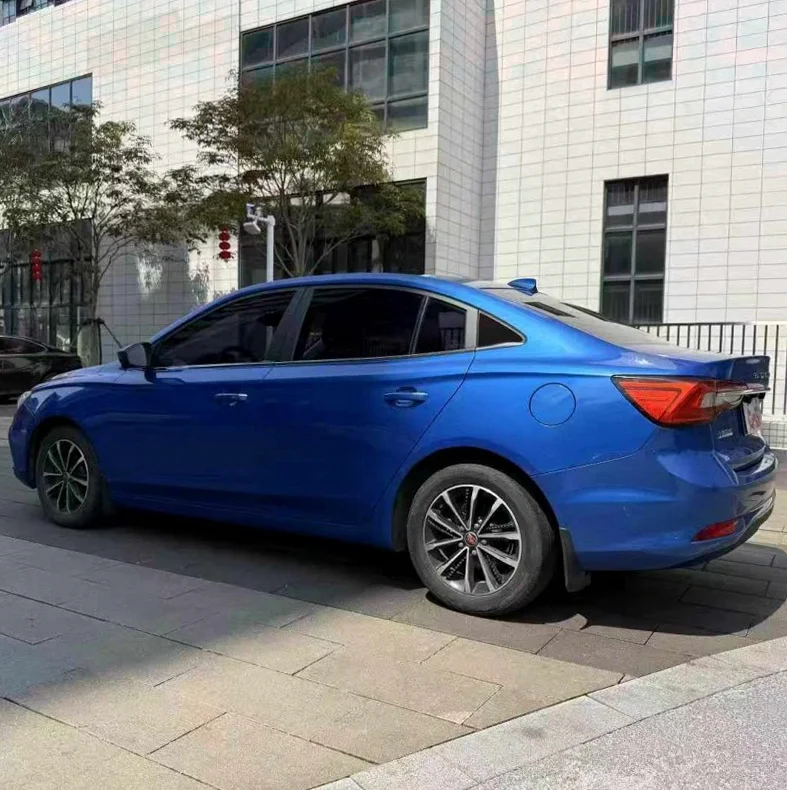 荣威i5 内饰后排