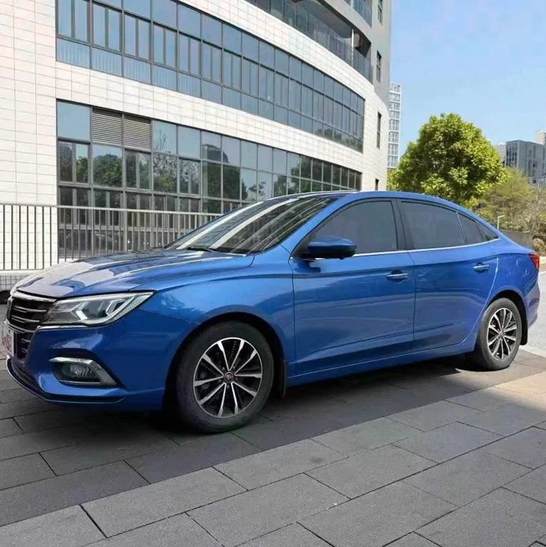 荣威i5 正面外观三