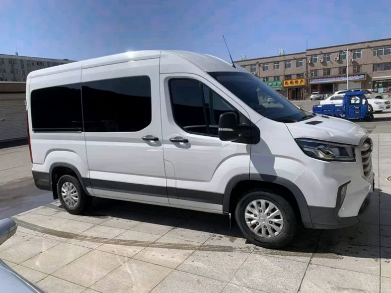 大通V90 正面外观二