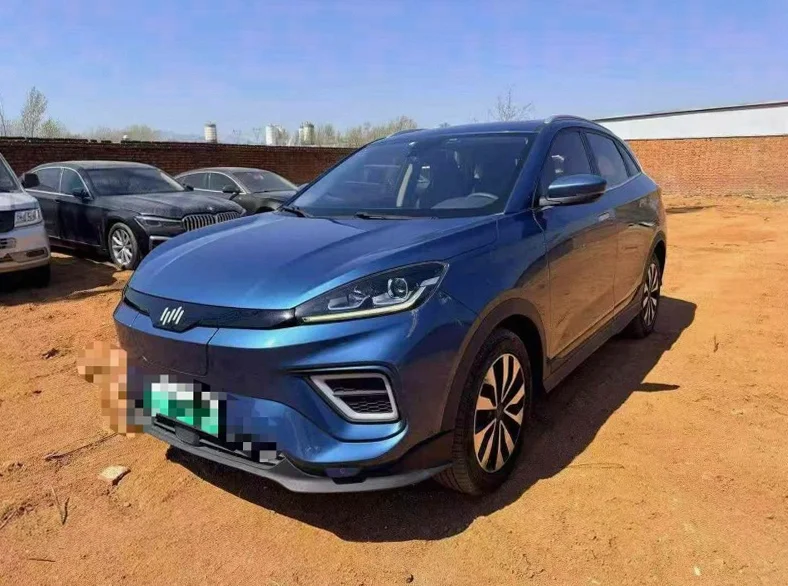 威马汽车EX-5 正面外观三