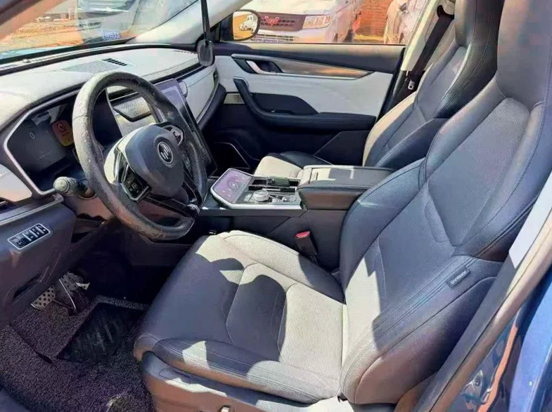 威马汽车EX-5 后面外观三