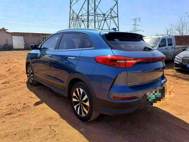 威马汽车EX-5 内饰后排