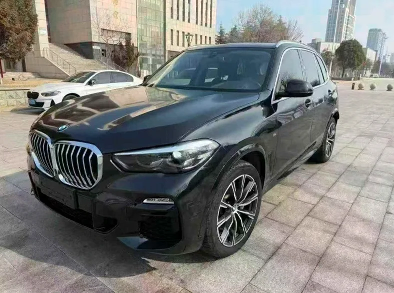 宝马X5 正面外观二