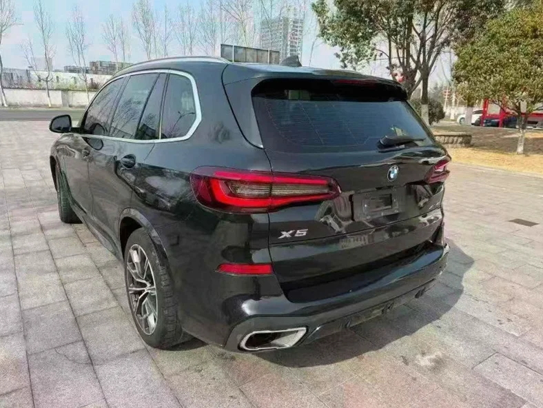 宝马X5 内饰后排