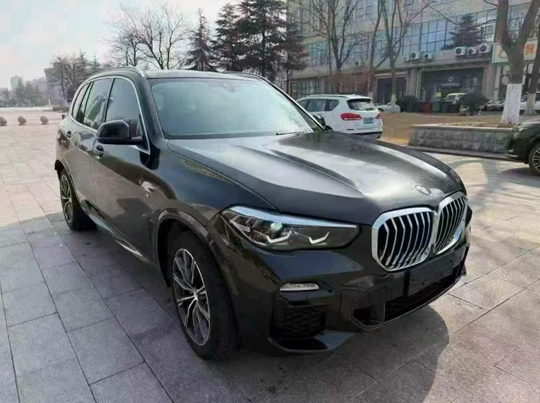 宝马X5 正面外观三