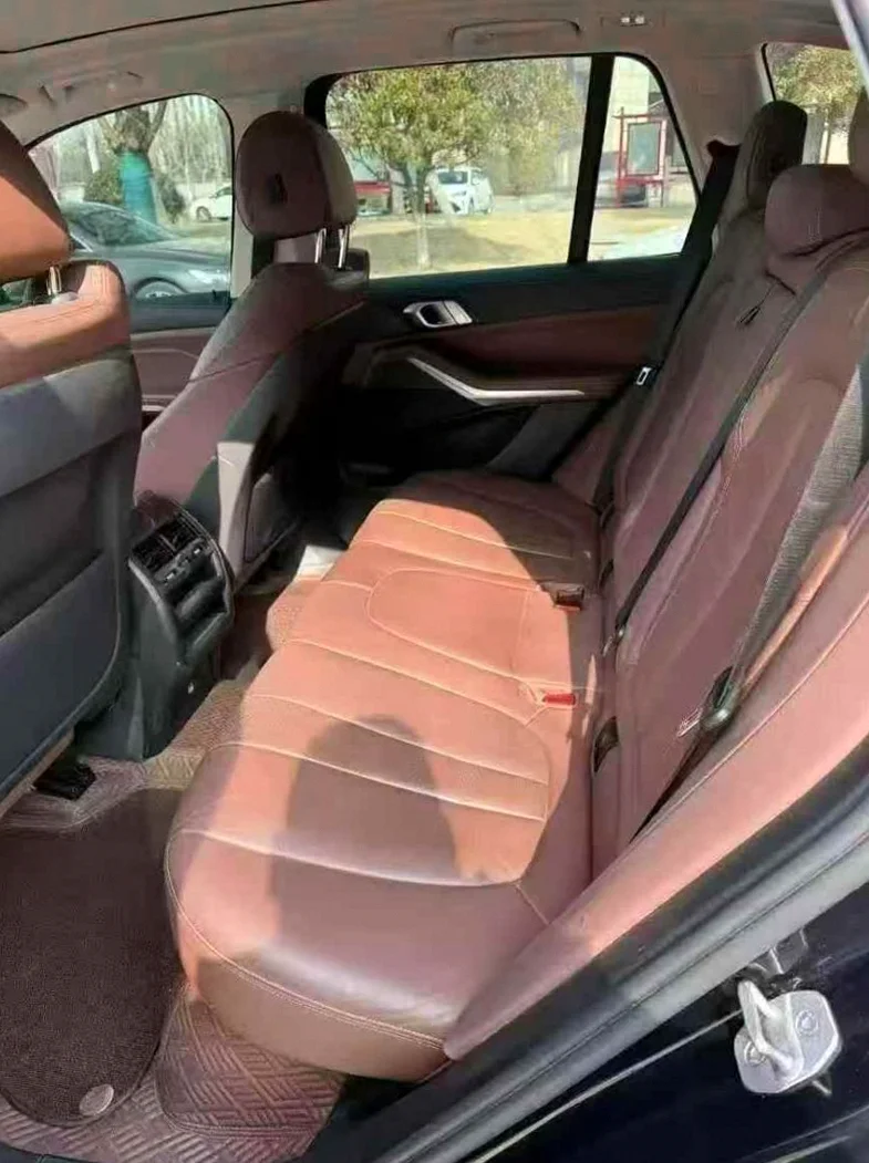 宝马X5 后面外观三