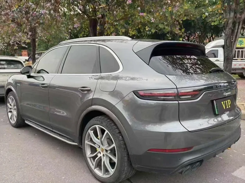 保时捷卡宴 内饰前排