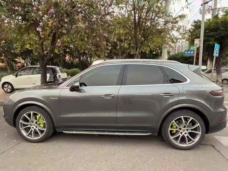 保时捷卡宴 后面外观一