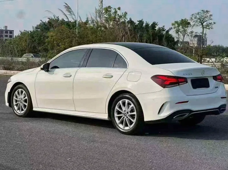 奔驰A 内饰前排