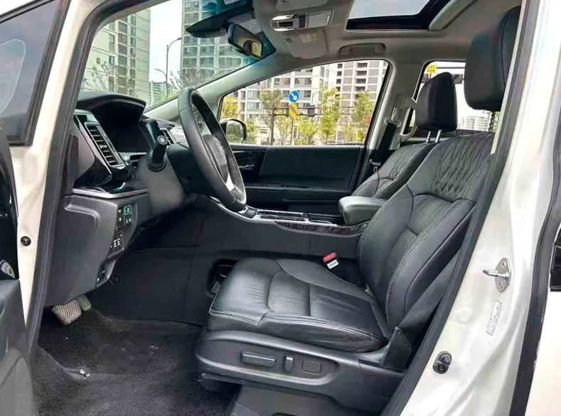 本田艾力绅 后面外观二