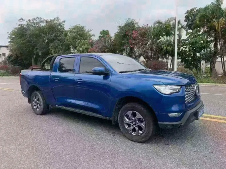 长城汽车炮 正面外观二