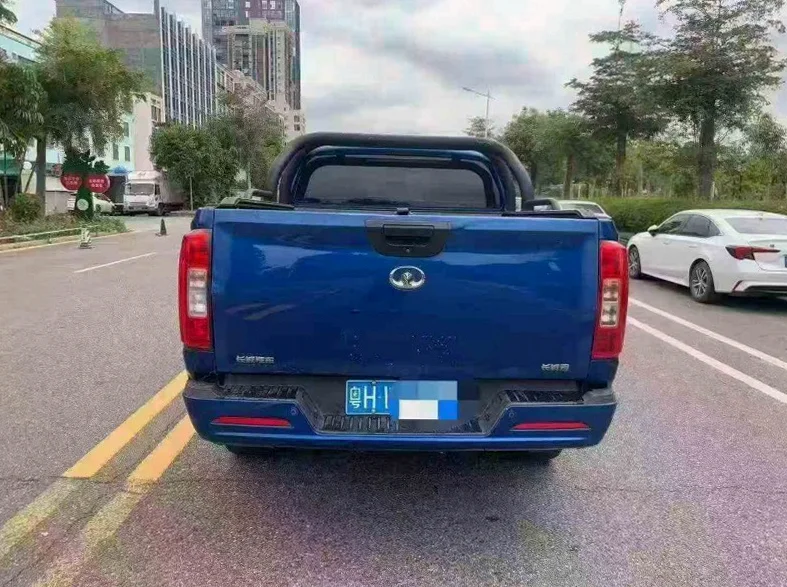 长城汽车炮 内饰后排