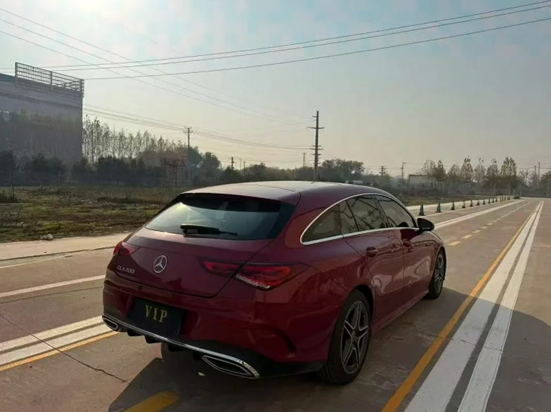 奔驰CLA 内饰后排