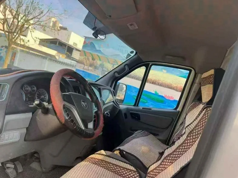 福田图雅诺 后面外观二