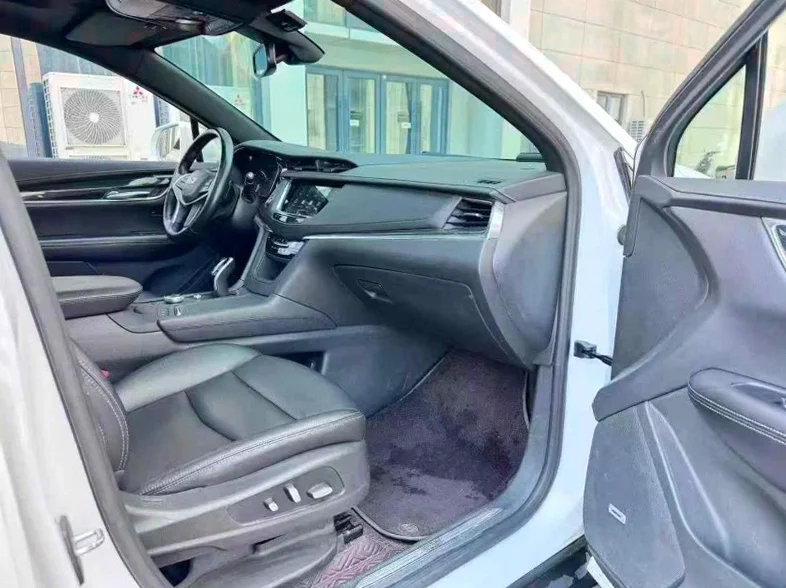 凯迪拉克XT5 后面外观二