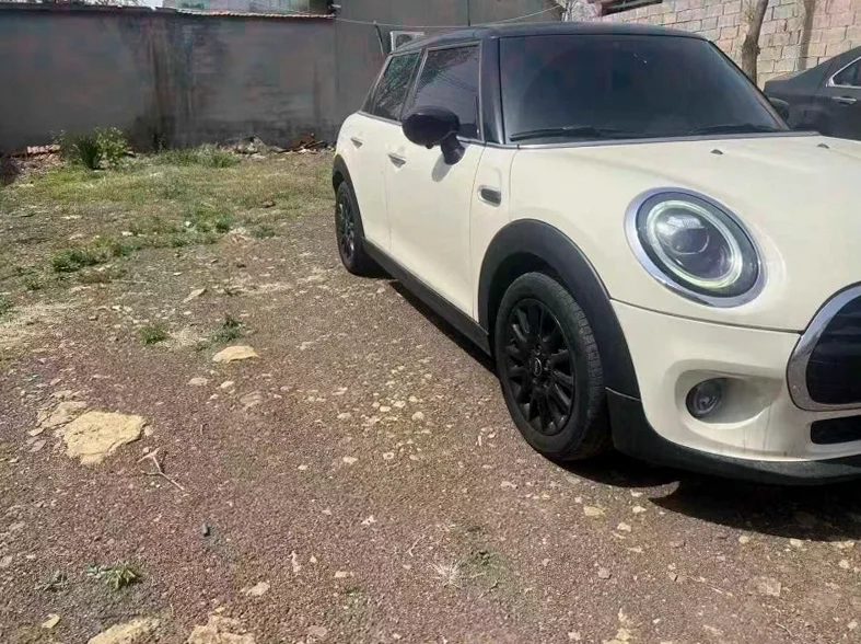 MINICooper 正面外观二