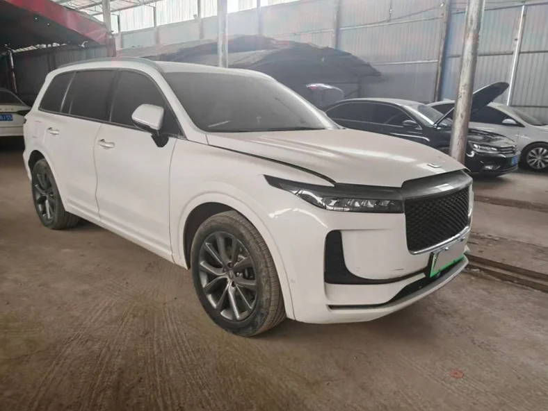 理想ONE 正面外观二