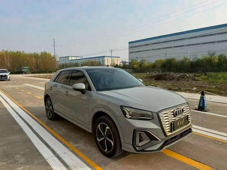 奥迪Q2 正面外观三