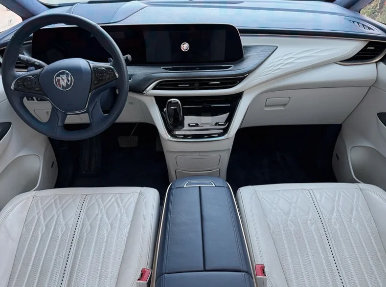 别克GL8 内饰后排