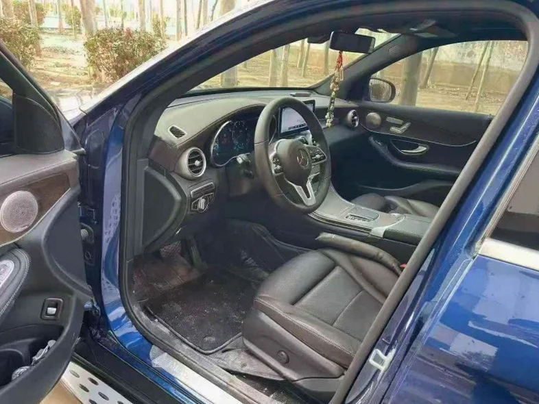 奔驰GLE 后面外观三