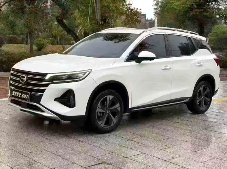 传祺GS4 正面外观三