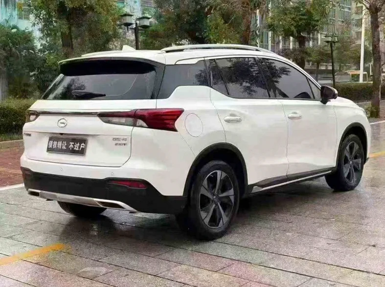 传祺GS4 内饰前排