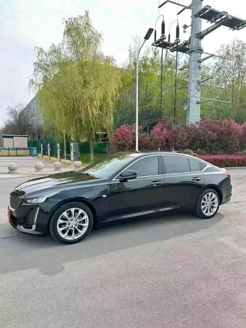 凯迪拉克CT5 正面外观二