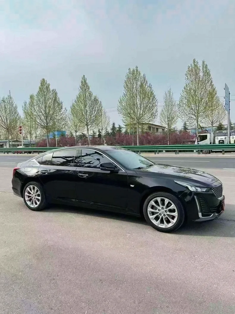 凯迪拉克CT5 正面外观三