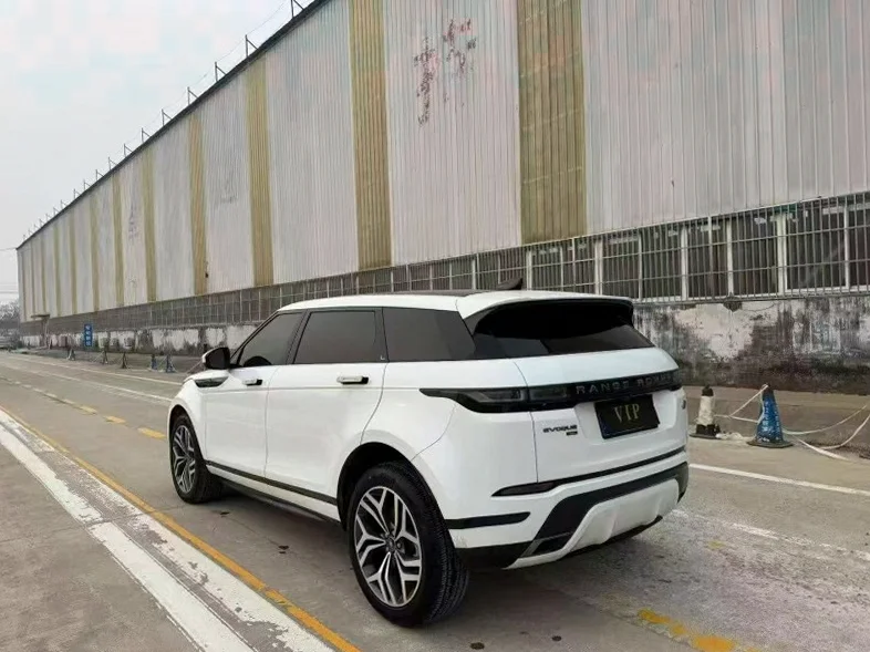 路虎极光 内饰前排