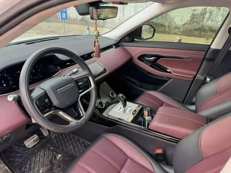 路虎极光 后面外观一