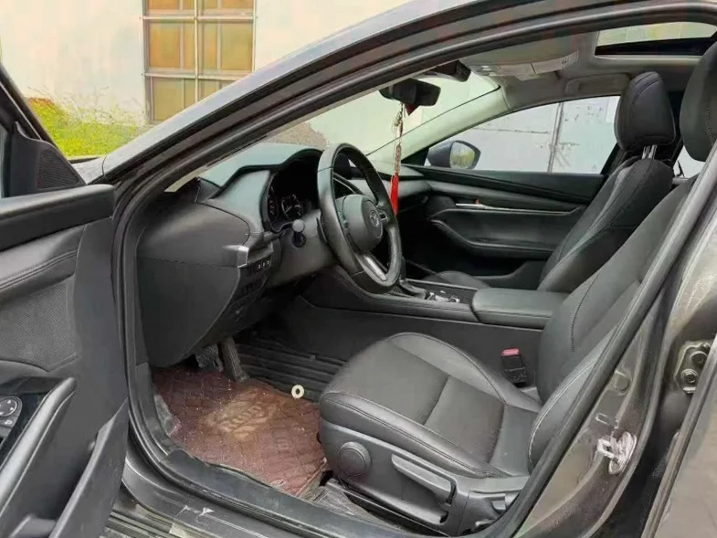 马自达昂克赛拉 后面外观二