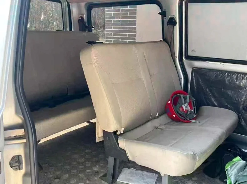 五菱汽车荣光 后面外观一