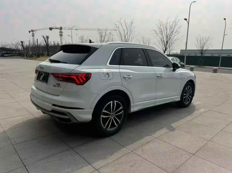 奥迪Q3 内饰后排