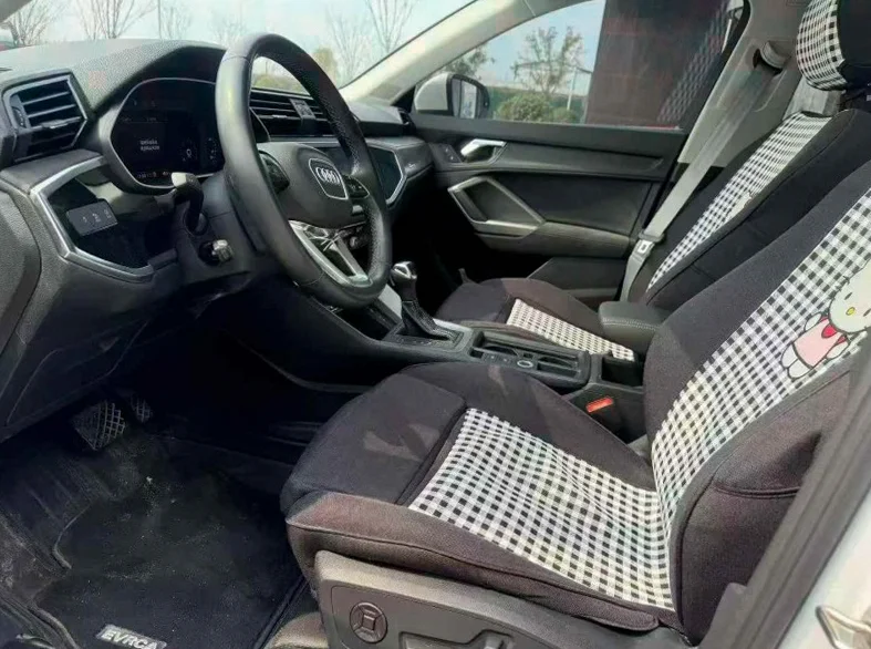 奥迪Q3 后面外观二