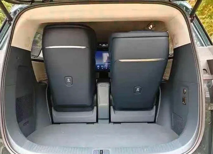 别克新世纪 内饰前排