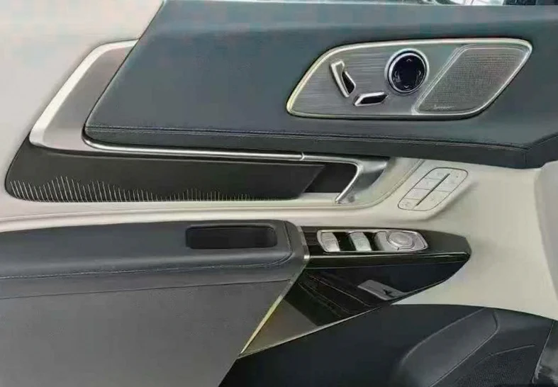 别克新世纪 后面外观三